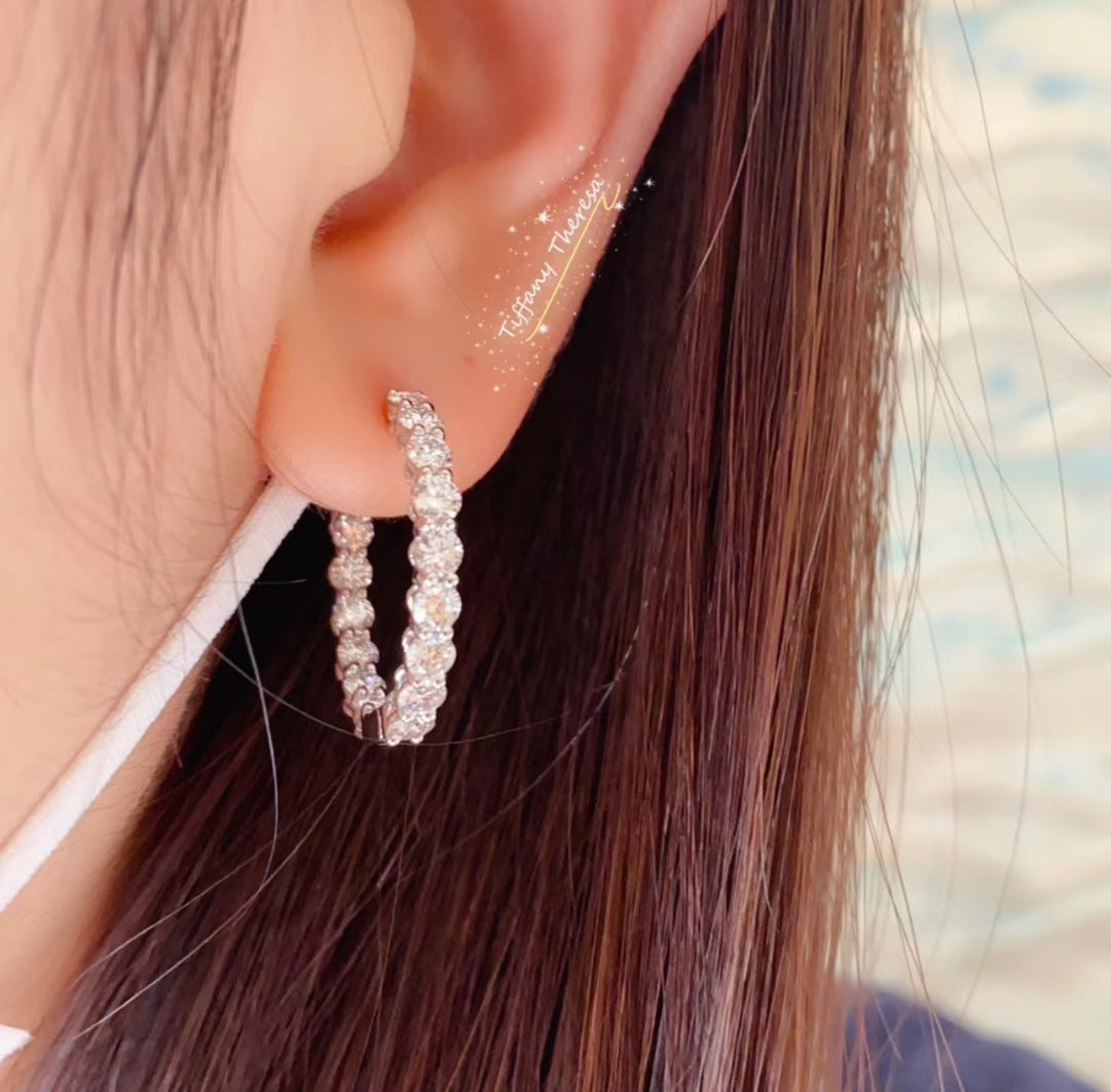 18K T Hoop Diamonds Earrings