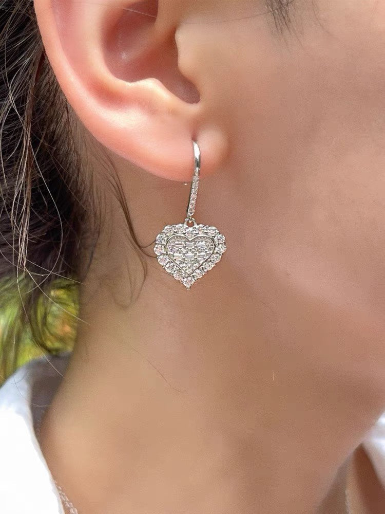 18K T Heart Diamonds Earrings